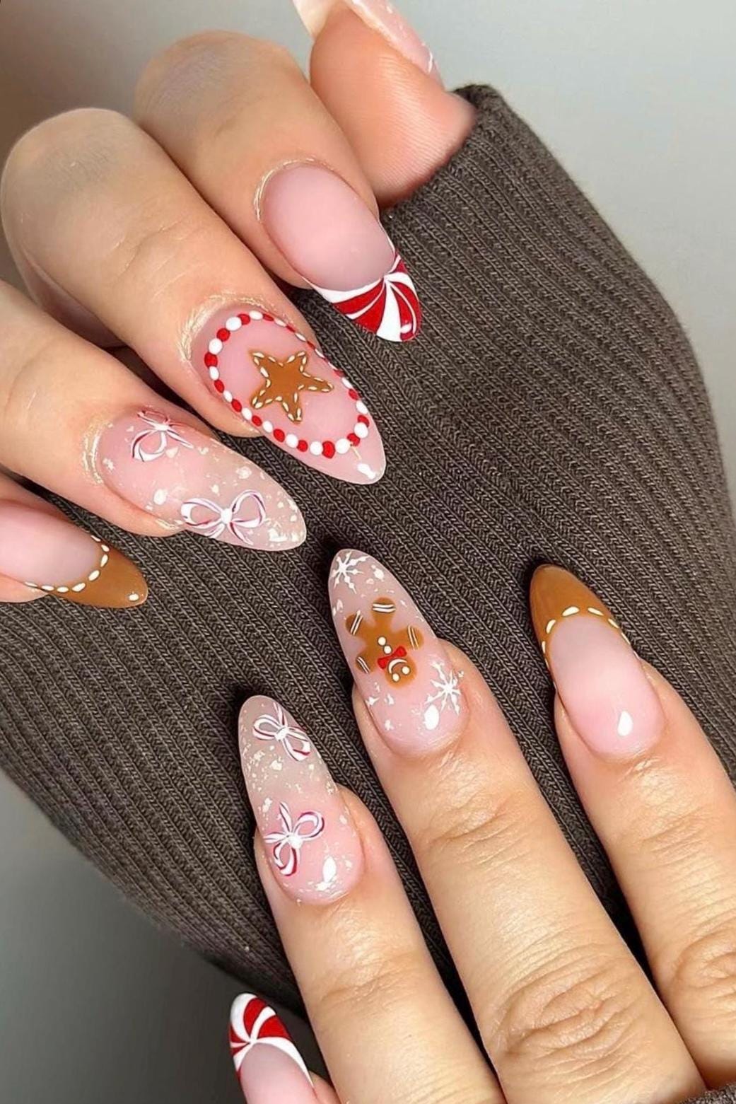 Handmade Press On Nails: Reusable, Trending, Almond Round Short, Xmas Christmas Winter