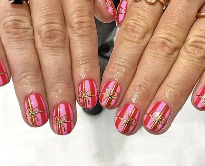 Handmade Press On Nails: Reusable, Trending, Almond Round Short, Xmas Christmas Winter