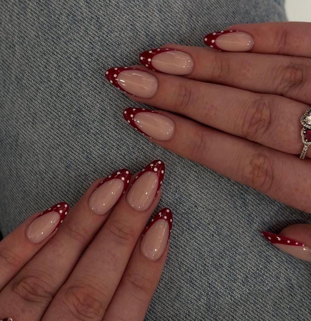 Handmade Press On Nails: Reusable, Gel, Almond Round Short, Handpainted, Luxury