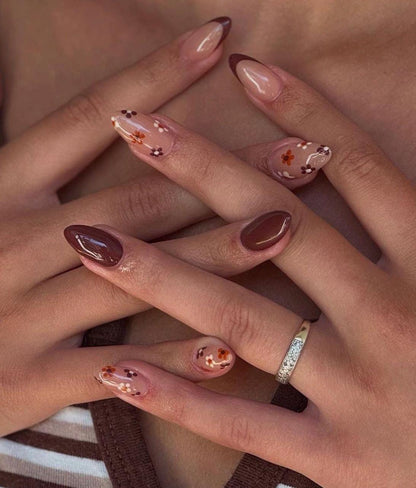 Handmade Press On Nails: Reusable, Gel, Almond Round Short, Handpainted, Luxury