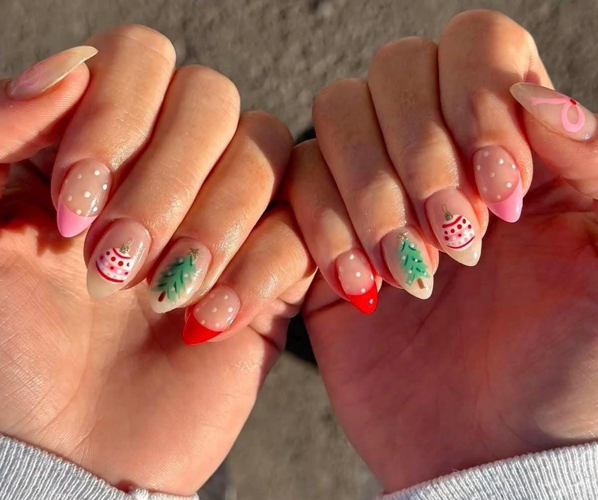 Handmade Press On Nails: Reusable, Trending, Almond Round Short, Xmas Christmas Winter